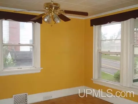 640 E Division, Ishpeming, MI 49849 photo 8