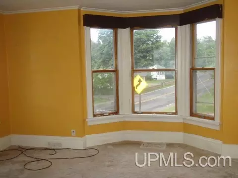 640 E Division, Ishpeming, MI 49849 photo 9