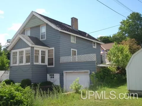 640 E Division, Ishpeming, MI 49849 photo 4