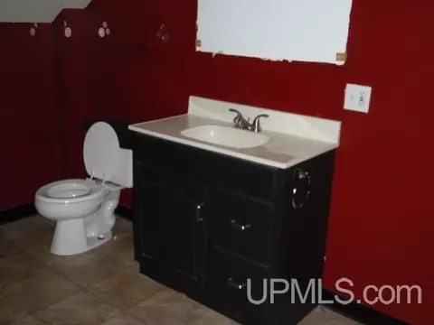 640 E Division, Ishpeming, MI 49849 photo 12
