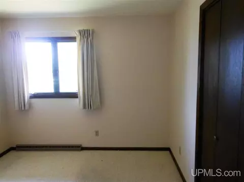 931 E, Iron Mountain, MI 49801 photo 7