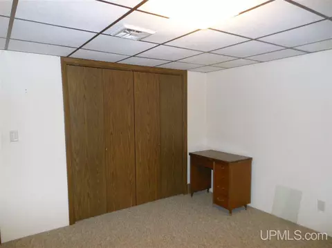 931 E, Iron Mountain, MI 49801 photo 11