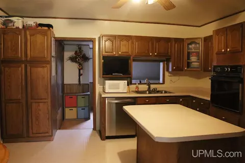 4021 D, Bark River, MI 49807 photo 8