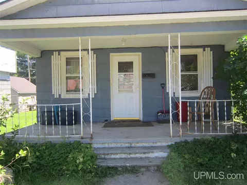 215 Hemlock, Munising, MI 49862 photo 21
