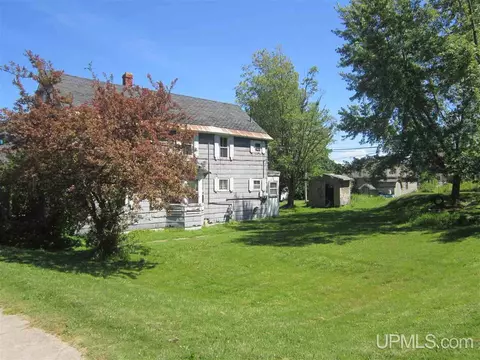 215 Hemlock, Munising, MI 49862 photo 22