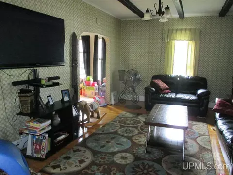 947 Stephenson, Escanaba, MI 49829 photo 4
