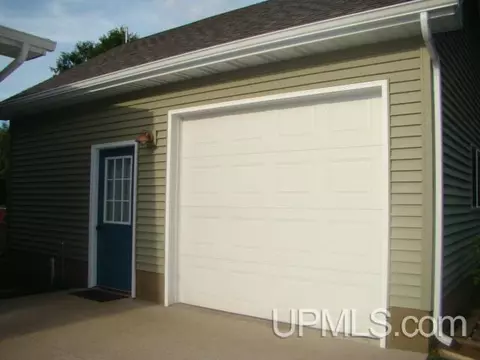 125 Marble, Ishpeming, MI 49849 photo 11