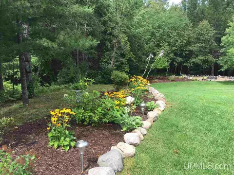 1650 Ellsworth, Ishpeming, MI 49849 photo 3