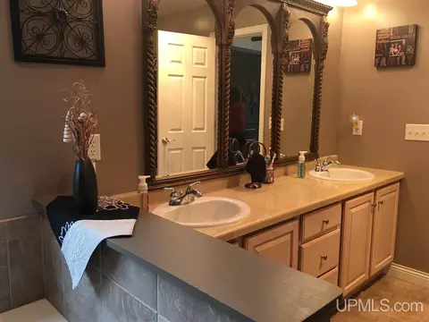 1650 Ellsworth, Ishpeming, MI 49849 photo 23
