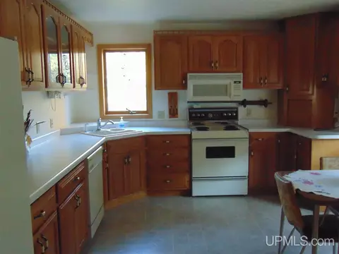 1945 North Lk, Ishpeming, MI 49849 photo 5
