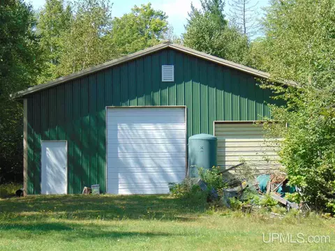1945 North Lk, Ishpeming, MI 49849 photo 4