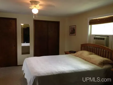 4843 Danforth, Escanaba, MI 49829 photo 9