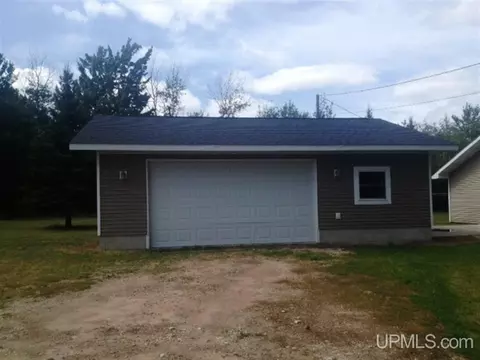 6601 M, Escanaba, MI 49829 photo 12