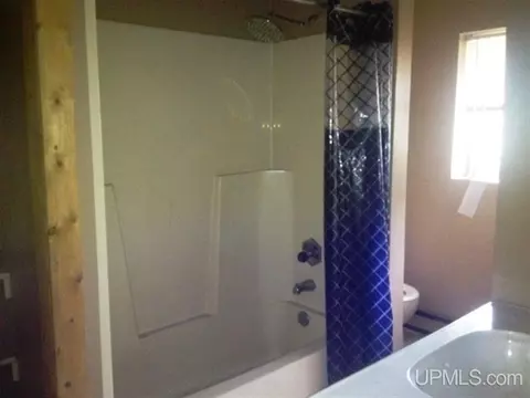 6601 M, Escanaba, MI 49829 photo 10