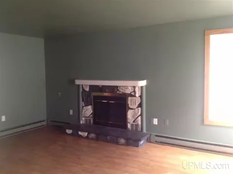 6601 M, Escanaba, MI 49829 photo 3