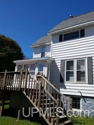1020 Summit, Hancock, MI 49930 photo 2