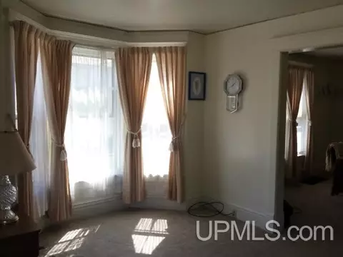 1020 Summit, Hancock, MI 49930 photo 4