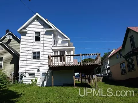 1020 Summit, Hancock, MI 49930 photo 3