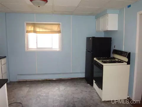 318 S Fourth, Ishpeming, MI 49849 photo 9