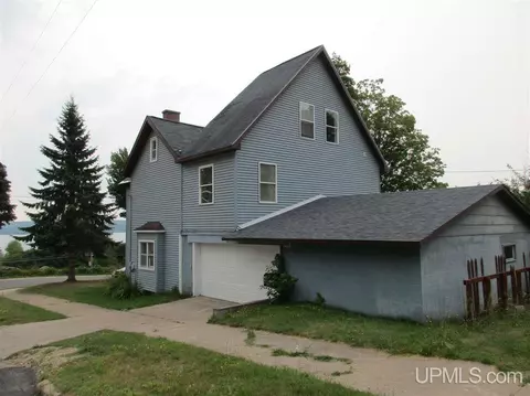 931 W Munising, Munising, MI 49862 photo 2