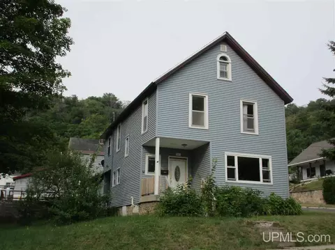 931 W Munising, Munising, MI 49862 photo 1