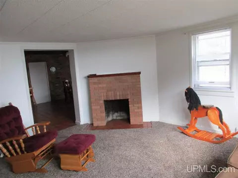 931 W Munising, Munising, MI 49862 photo 4