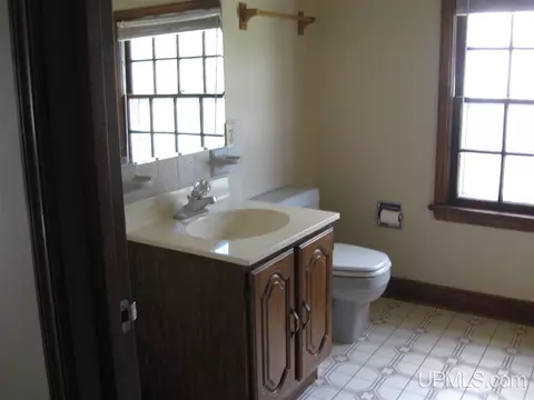 1100 S 11th, Escanaba, MI 49829 photo 19