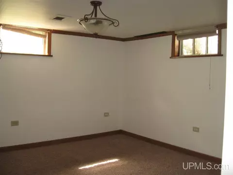 1100 S 11th, Escanaba, MI 49829 photo 11