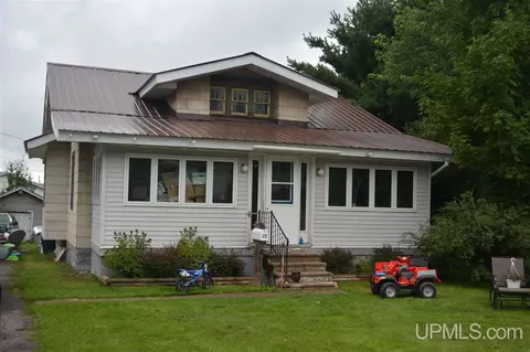 22 Oak, L'anse, MI 49946 photo 1