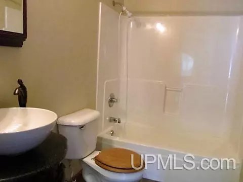 1076 Suncliff, Ishpeming, MI 49849 photo 11