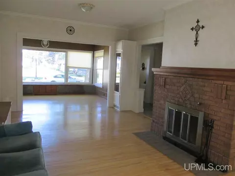 316 S 3rd, Escanaba, MI 49829 photo 3