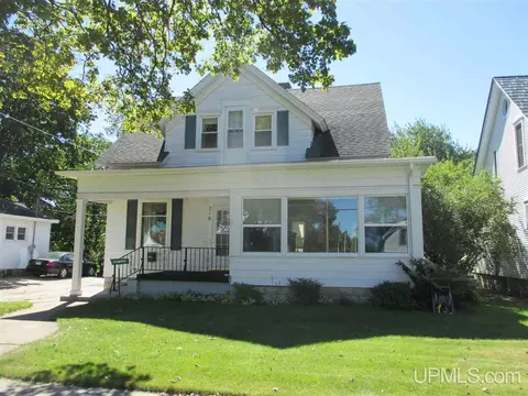 316 S 3rd, Escanaba, MI 49829 photo 1
