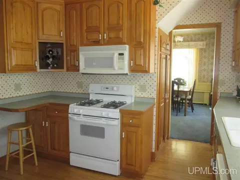 316 S 3rd, Escanaba, MI 49829 photo 5