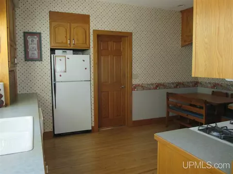 316 S 3rd, Escanaba, MI 49829 photo 6