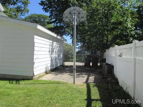 316 S 3rd, Escanaba, MI 49829 photo 23