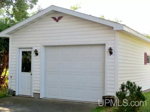 503 E A, Iron Mountain, MI 49801 photo 25