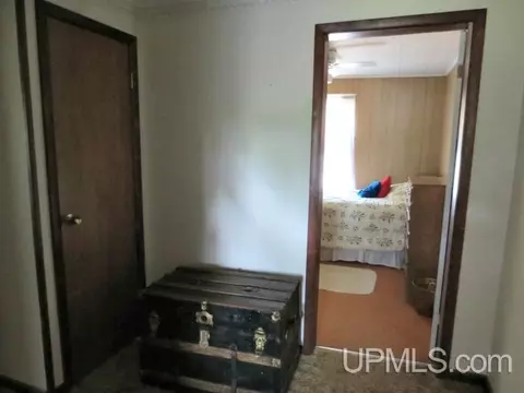503 E A, Iron Mountain, MI 49801 photo 16