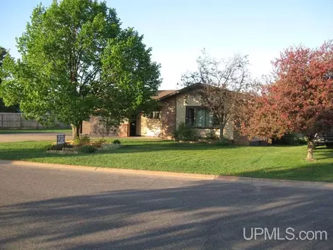 1670 Glenwood, Ishpeming, MI 49849 photo 1