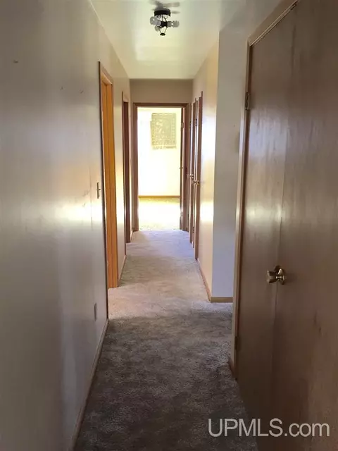 255 S Marigold, Ishpeming, MI 49849 photo 7