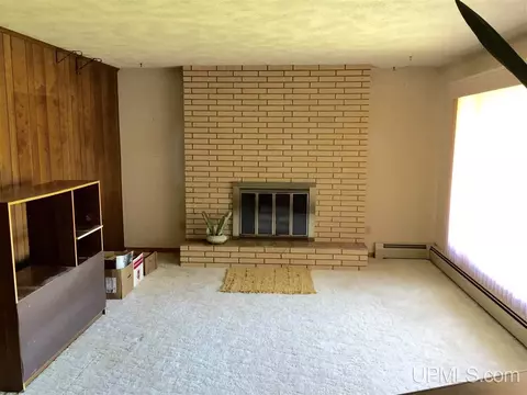 255 S Marigold, Ishpeming, MI 49849 photo 4