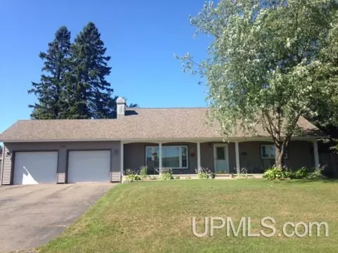 1710 S Rose, Ishpeming, MI 49849 photo 1