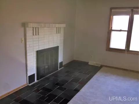 934 Willow, Hancock, MI 49930 photo 4