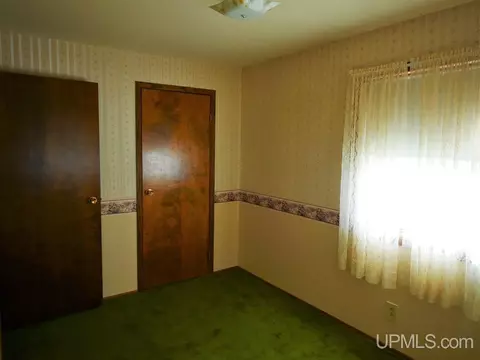 934 Willow, Hancock, MI 49930 photo 11