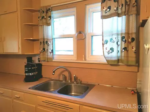 1609 Pierce, Wakefield, MI 49968 photo 6