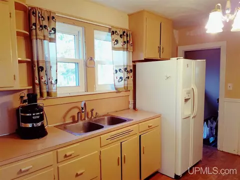 1609 Pierce, Wakefield, MI 49968 photo 5