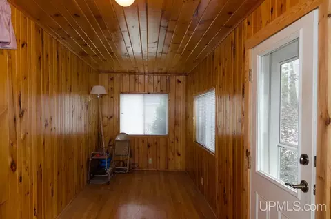 326 W Johnson, Ishpeming, MI 49849 photo 4