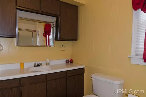 326 W Johnson, Ishpeming, MI 49849 photo 13