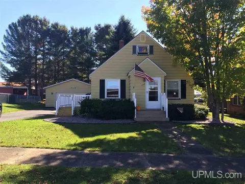 672 Duncan, Ishpeming, MI 49849 photo 1