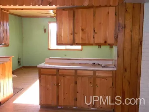 237 Cliff, Mohawk, MI 49950 photo 3