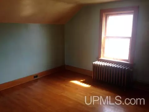 645 E Vine, Ishpeming, MI 49849 photo 10